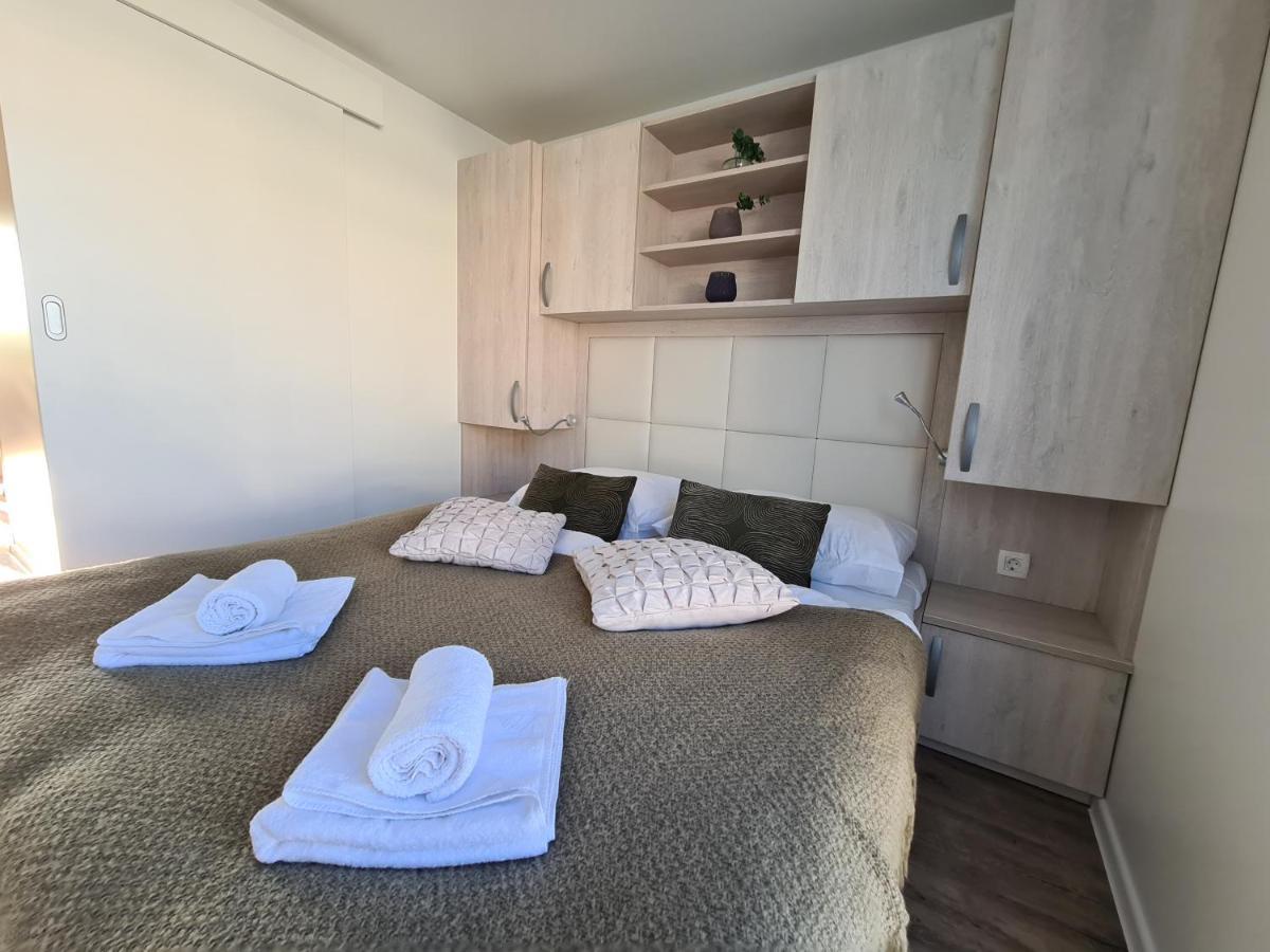 Marina Seahouse Brina Villa Portorož Exteriör bild