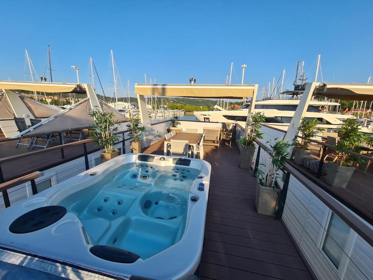 Marina Seahouse Brina Villa Portorož Exteriör bild