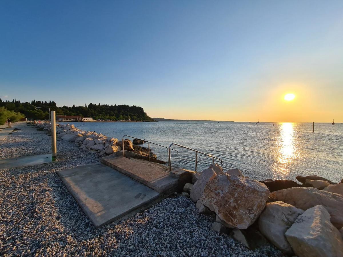 Marina Seahouse Brina Villa Portorož Exteriör bild